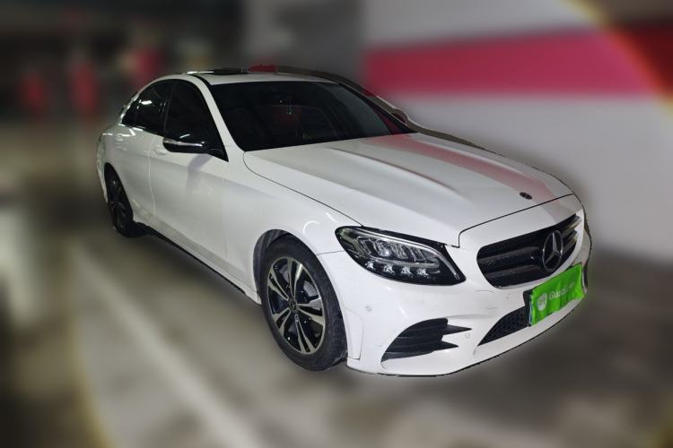 Used Mercedes-Benz C-Class 2019 C 260 Sport Edition Front Right 45 Deg
