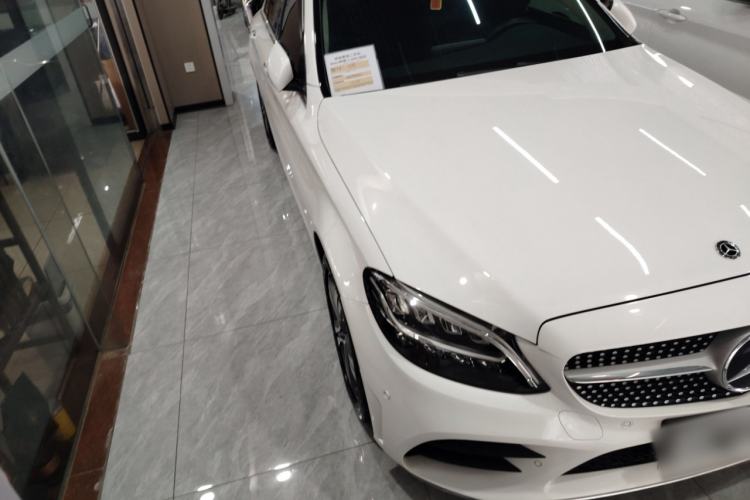 Used Mercedes-Benz C-Class 2019 Restyled C 260 L Sport Edition Front Right 45 Deg