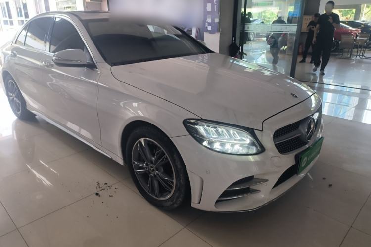 Used Mercedes-Benz C-Class 2019 C 180 L Fashion Edition Sport Version Front Right 45 Deg