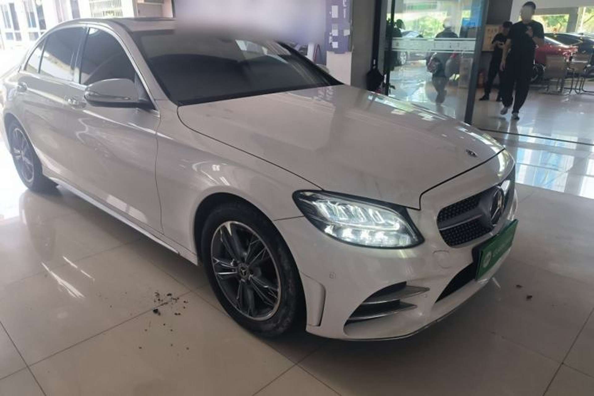 Used Mercedes-Benz C-Class 2019 C 180 L Fashion Edition Sport Version Front Right 45 Deg
