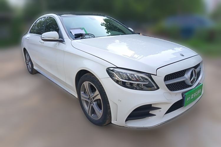 Used Mercedes-Benz C-Class 2019 Restyled C 260 L Sport Edition Front Right 45 Deg