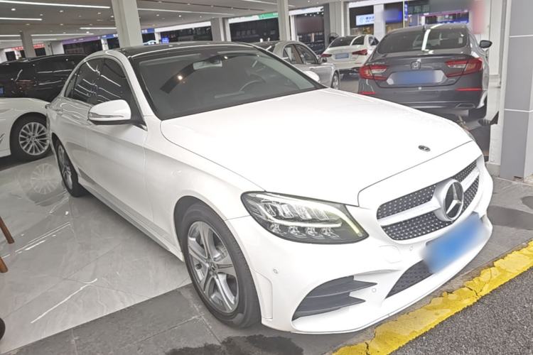 Used Mercedes-Benz C-Class 2019 Restyled C 260 L Sport Edition Front Right 45 Deg
