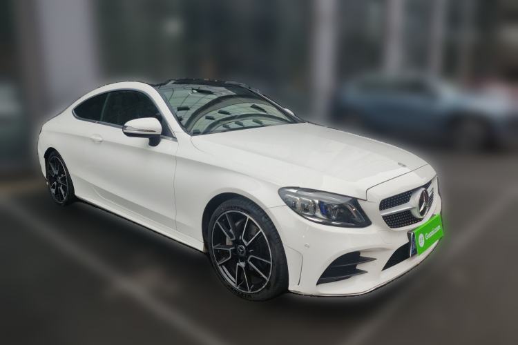Used Mercedes-Benz C-Class 2019 C 260 4MATIC Coupe Front Right 45 Deg