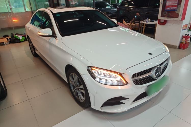 Used Mercedes-Benz C-Class 2019 C 180 L Fashion Edition Sport Version Front Right 45 Deg