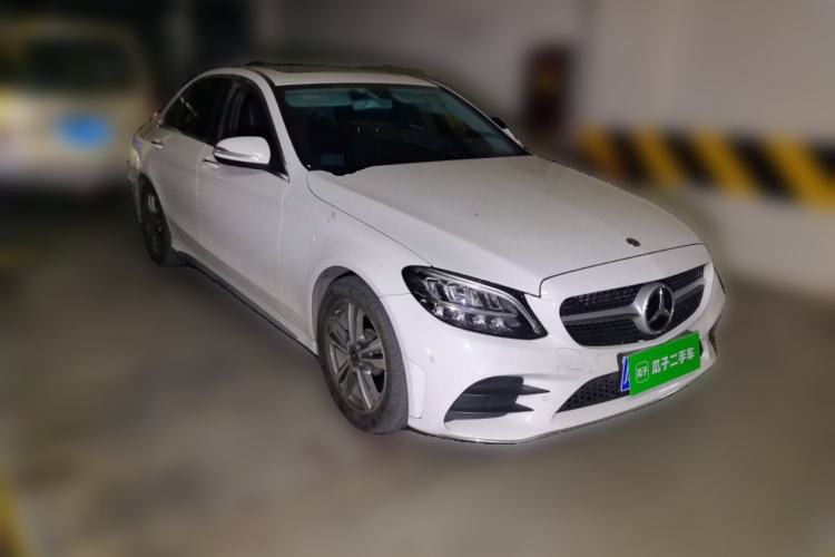 Used Mercedes-Benz C-Class 2019 C 180 L Fashion Edition Sport Version Front Right 45 Deg