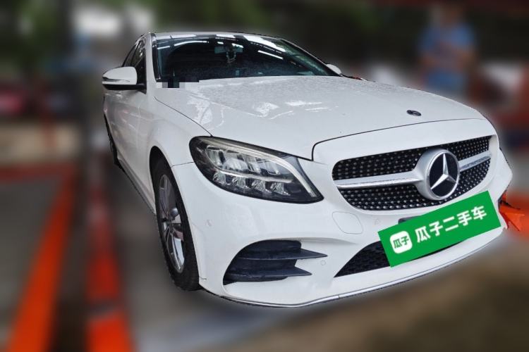 Used Mercedes-Benz C-Class 2019 C 180 L Fashion Edition Sport Version Front Right 45 Deg