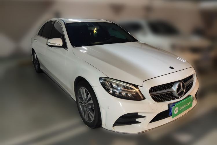 Used Mercedes-Benz C-Class 2019 C 180 L Fashion Edition Sport Version Front Right 45 Deg