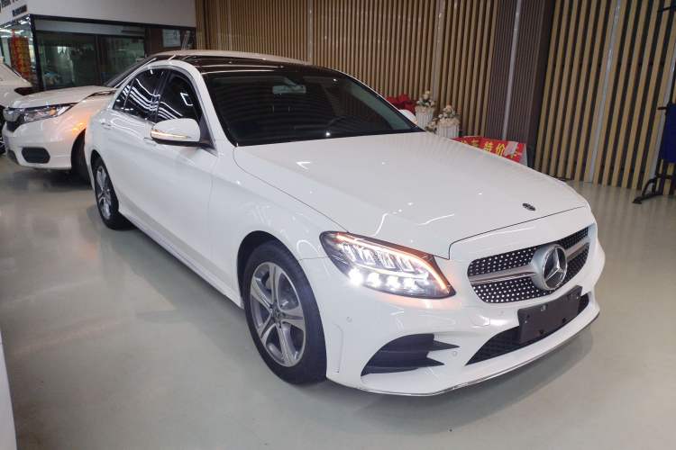 Used Mercedes-Benz C-Class 2019 C 260 L Sport Edition Front Right 45 Deg