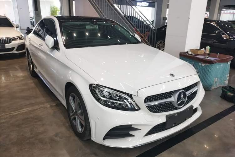 Used Mercedes-Benz C-Class 2019 C 260 L Sport Edition Front Right 45 Deg