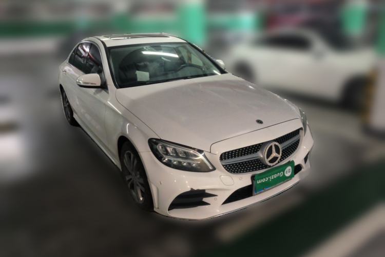 Used Mercedes-Benz C-Class 2019 C 180 L Fashion Edition Sport Version Front Right 45 Deg