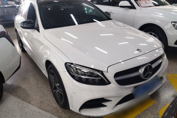 Used Mercedes-Benz C-Class 2019 C 260 Estate Front Right 45 Deg
