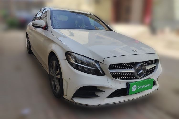 Used Mercedes-Benz C-Class 2019 C 180 L Fashion Edition Sport Version Front Right 45 Deg
