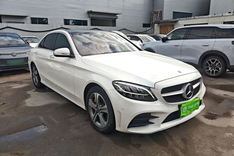 Used Mercedes-Benz C-Class 2019 Restyled C 260 L Sport Edition Front Right 45 Deg