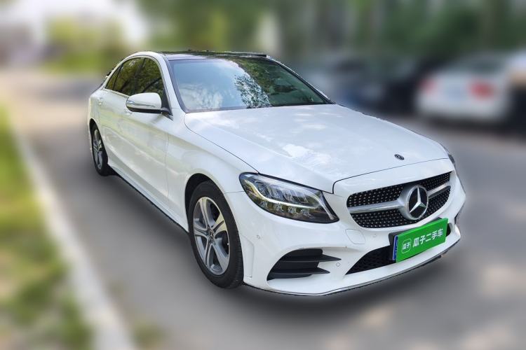 Used Mercedes-Benz C-Class 2019 Restyled C 260 L Sport Edition Front Right 45 Deg