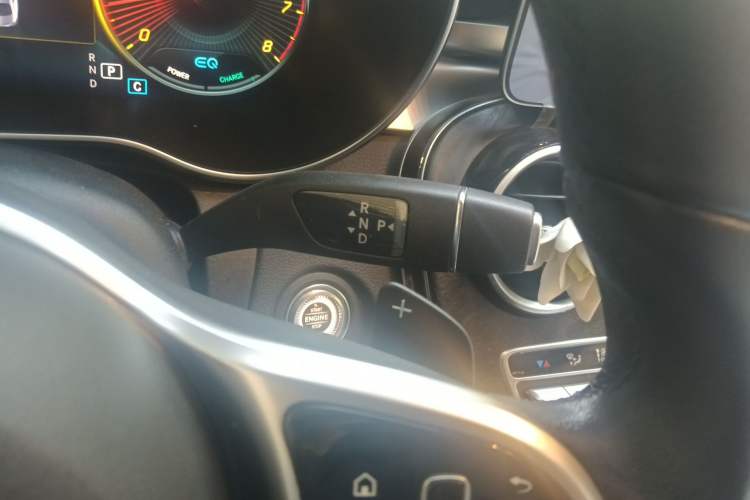 Used Mercedes-Benz C-Class 2019 Restyled C 260 L Sport Edition Gear Lever