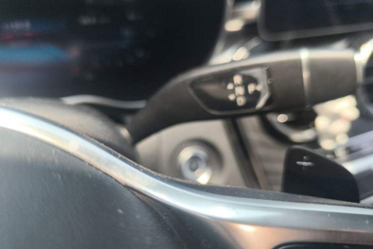 Used Mercedes-Benz C-Class 2019 Restyled C 260 L Sport Edition Gear Lever