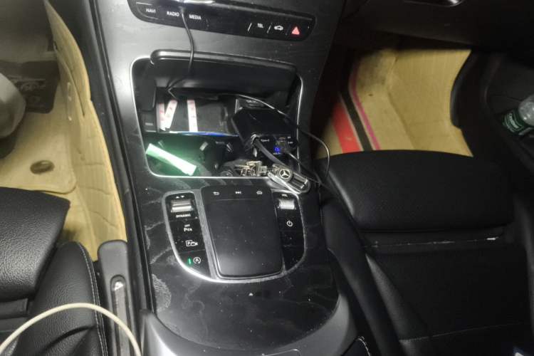 Used Mercedes-Benz C-Class 2019 C 180 L Fashion Edition Sport Version Gear Lever