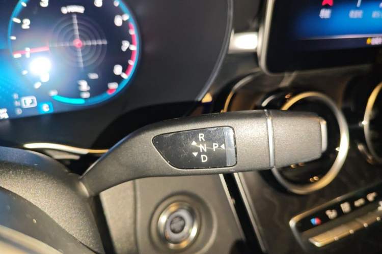 Used Mercedes-Benz C-Class 2019 C 260 L 4MATIC Gear Lever