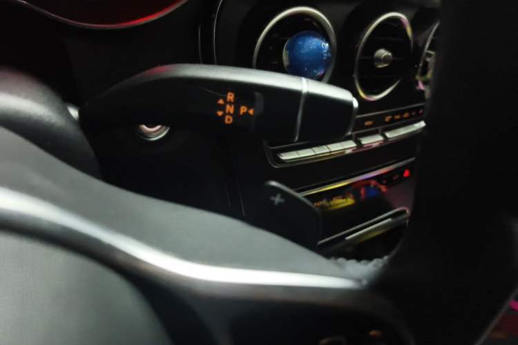 Used Mercedes-Benz C-Class 2019 C 180 L Dynamic Sports Edition Gear Lever