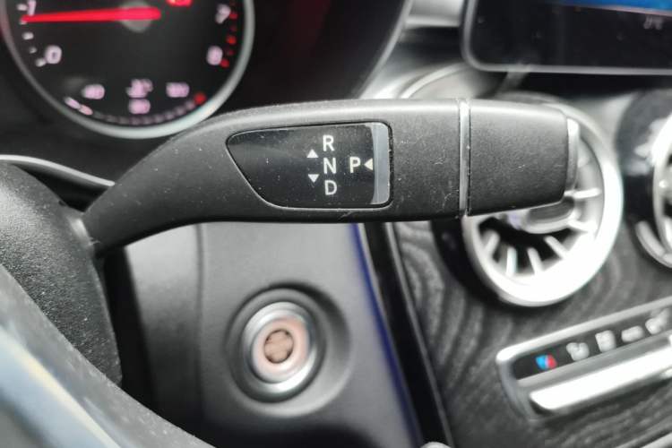 Used Mercedes-Benz C-Class 2019 C 180 L Fashion Edition Sport Version Gear Lever