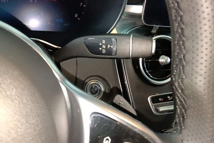 Used Mercedes-Benz C-Class 2019 Facelift C 260 L 4MATIC Sport Edition Gear Lever