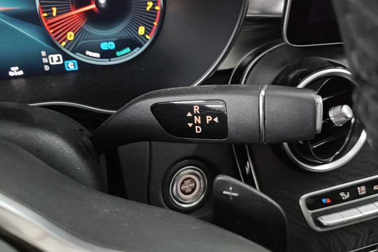 Used Mercedes-Benz C-Class 2019 Restyled C 260 L Sport Edition Gear Lever