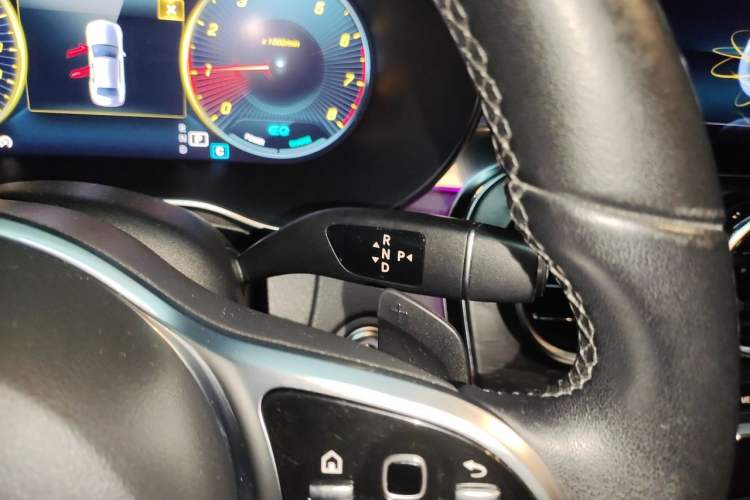 Used Mercedes-Benz C-Class 2019 Restyled C 260 L Sport Edition Gear Lever