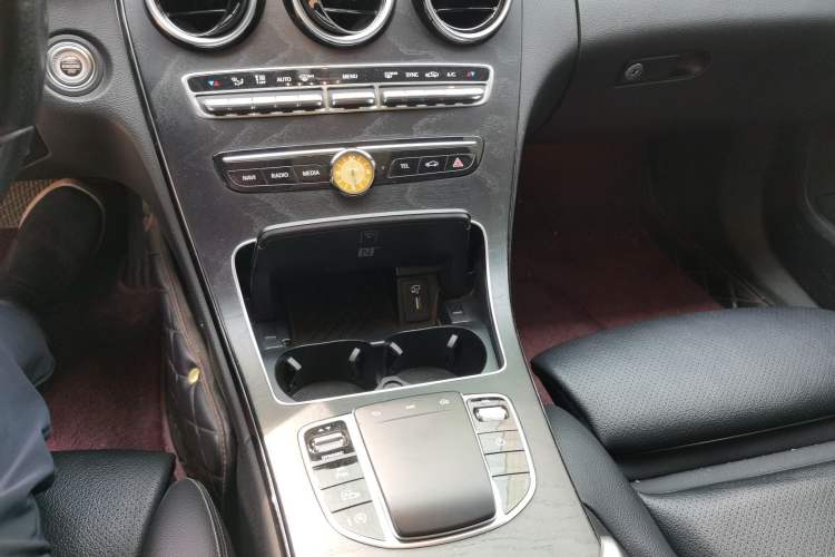Used Mercedes-Benz C-Class 2019 C 260 L Sport Edition Gear Lever