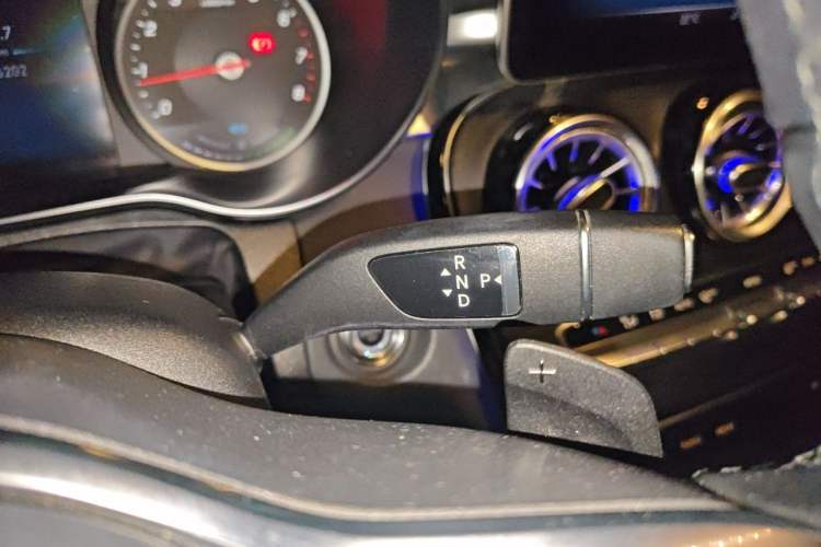 Used Mercedes-Benz C-Class 2019 C 260 L Sport Edition Gear Lever