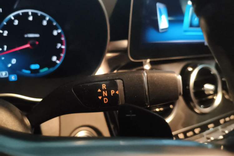 Used Mercedes-Benz C-Class 2019 C 260 L Sport Edition Gear Lever