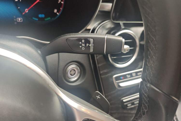 Used Mercedes-Benz C-Class 2019 Restyled C 260 L Sport Edition Gear Lever