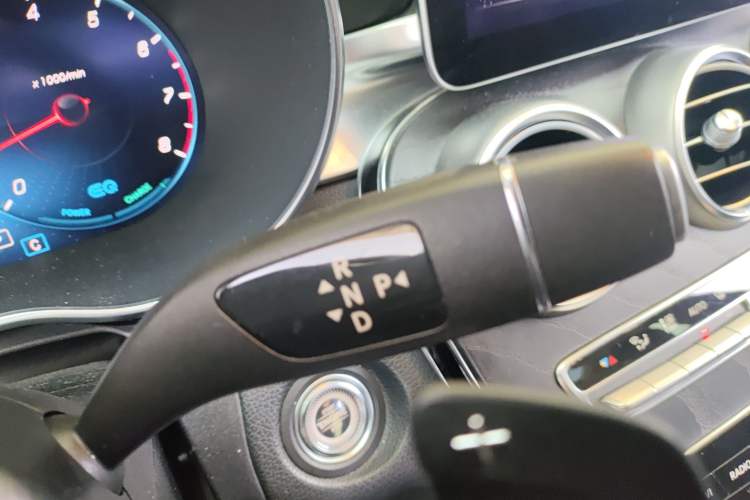 Used Mercedes-Benz C-Class 2019 C 260 Estate Gear Lever