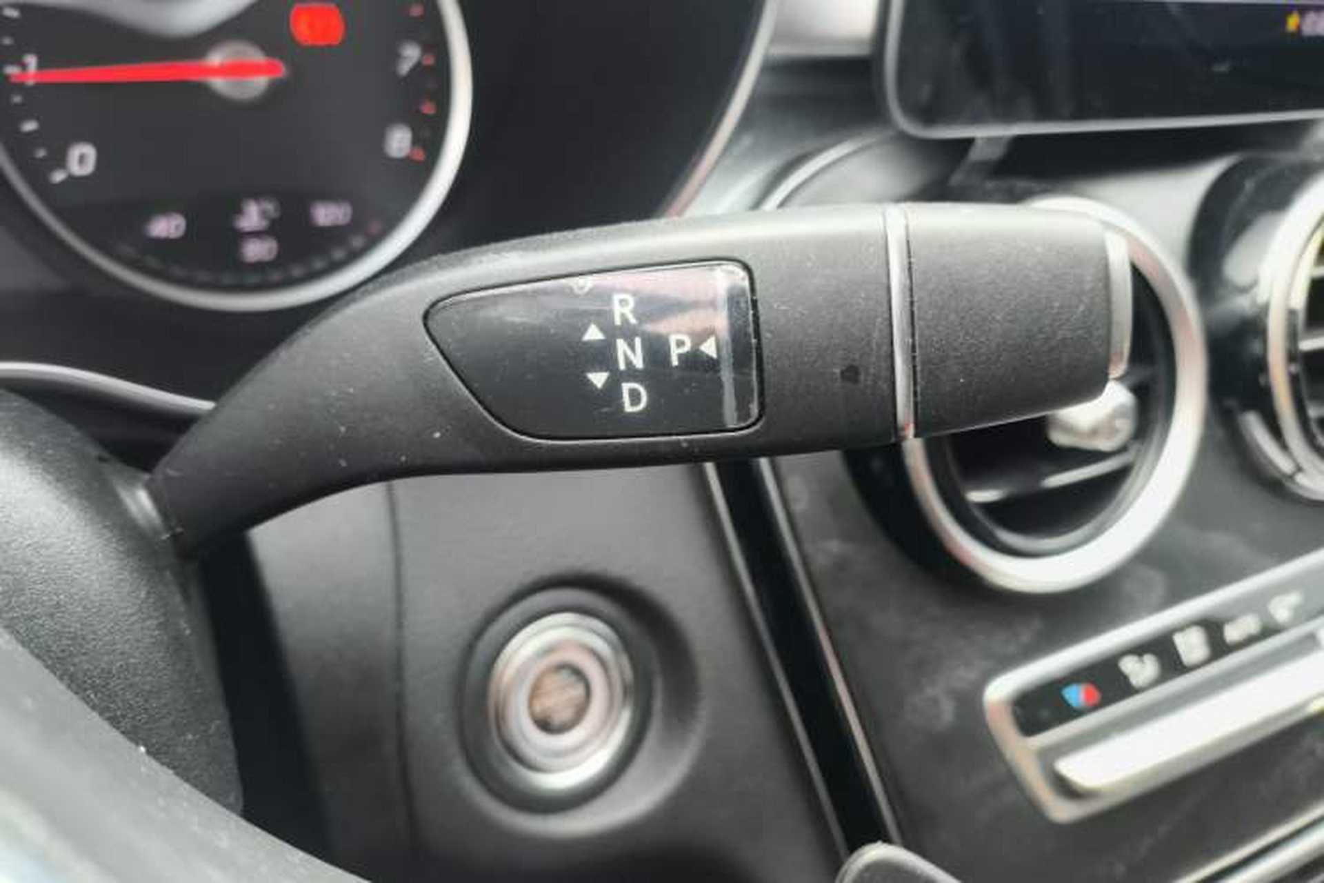 Used Mercedes-Benz C-Class 2019 C 180 L Fashion Edition Sport Version Gear Lever