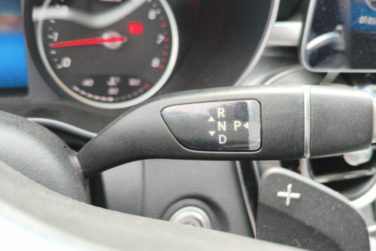Used Mercedes-Benz C-Class 2019 C 180 L Fashion Edition Sport Version Gear Lever