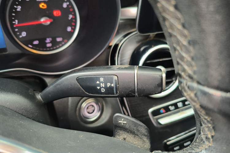 Used Mercedes-Benz C-Class 2019 C 180 L Fashion Edition Sport Version Gear Lever