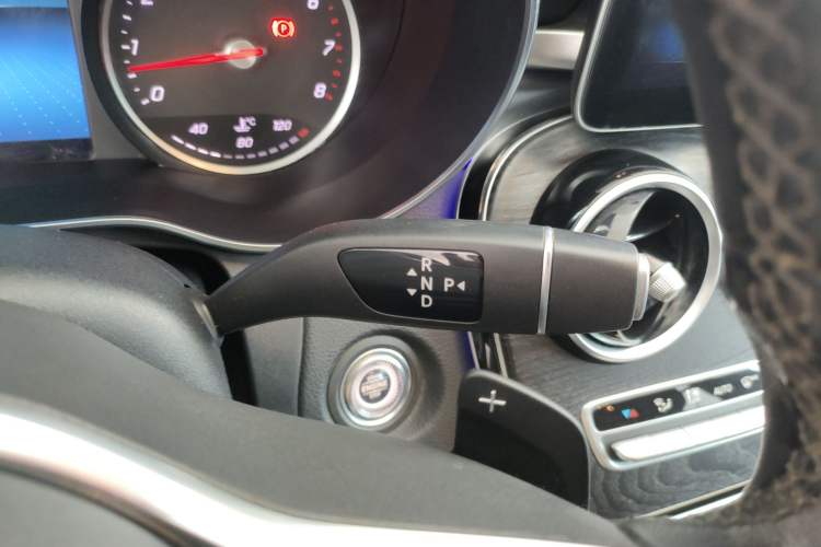 Used Mercedes-Benz C-Class 2019 C 180 L Fashion Edition Sport Version Gear Lever