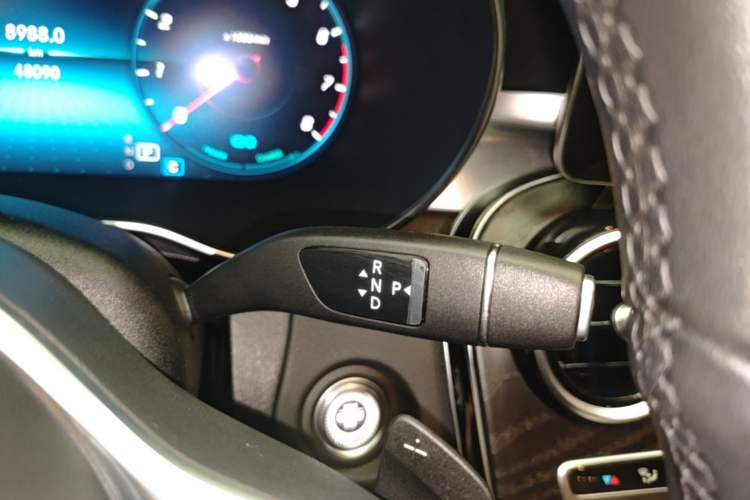 Used Mercedes-Benz C-Class 2019 Restyled C 260 L Sport Edition Gear Lever