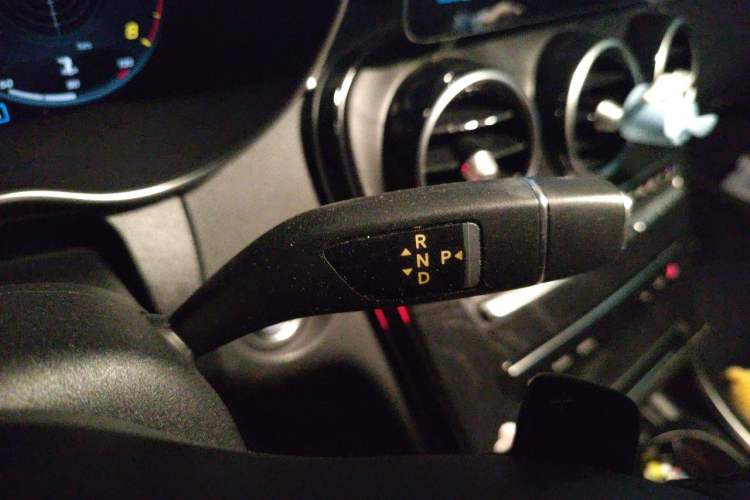 Used Mercedes-Benz C-Class 2019 C 260 L Sport Edition Gear Lever