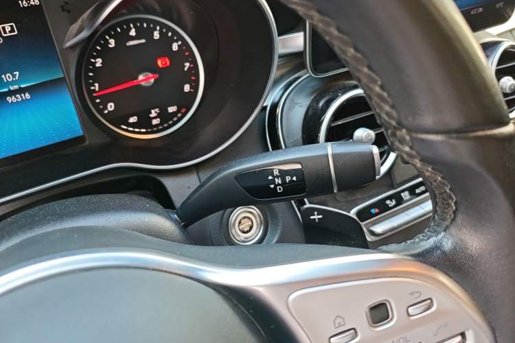 Used Mercedes-Benz C-Class 2019 C 180 L Fashion Edition Sport Version Gear Lever
