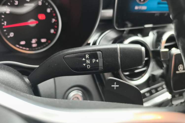 Used Mercedes-Benz C-Class 2019 C 180 L Fashion Edition Sport Version Gear Lever