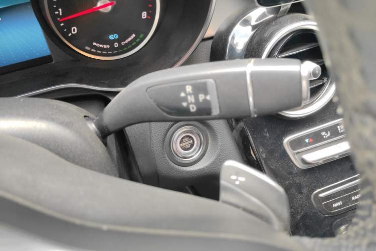 Used Mercedes-Benz C-Class 2019 C 260 Sport Edition Gear Lever