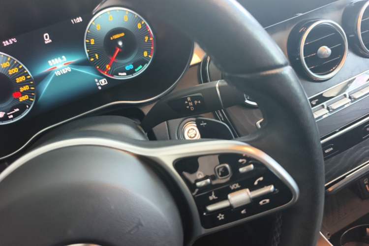 Used Mercedes-Benz C-Class 2019 Restyled C 260 L Sport Edition Gear Lever