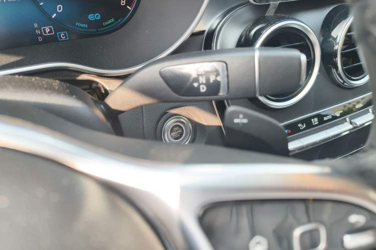 Used Mercedes-Benz C-Class 2019 Restyled C 260 L Sport Edition Gear Lever