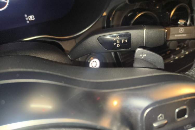 Used Mercedes-Benz C-Class 2019 Updated C 260 L Gear Lever