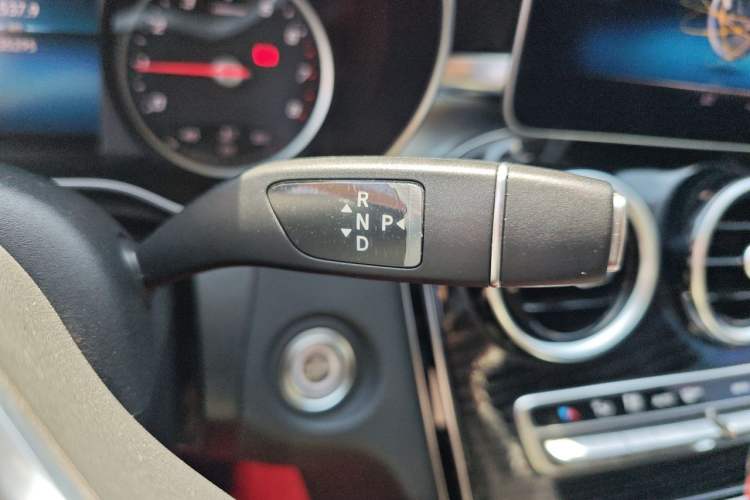 Used Mercedes-Benz C-Class 2019 C 180 L Fashion Edition Sport Version Gear Lever