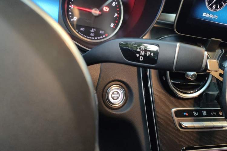 Used Mercedes-Benz C-Class 2019 C 180 L Fashion Edition Sport Version Gear Lever
