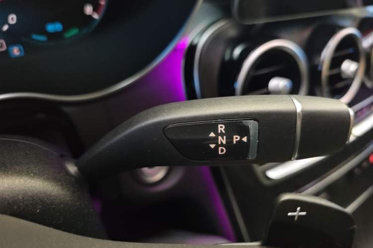 Used Mercedes-Benz C-Class 2019 Facelift C 260 L 4MATIC Sport Edition Gear Lever
