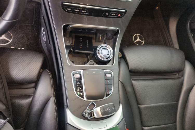 Used Mercedes-Benz C-Class 2019 C 260 L Sport Edition Gear Lever