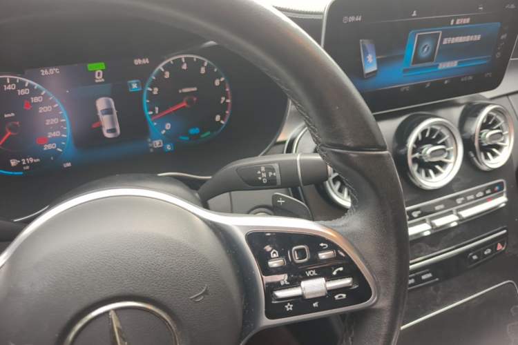 Used Mercedes-Benz C-Class 2019 Restyled C 260 L Sport Edition Gear Lever