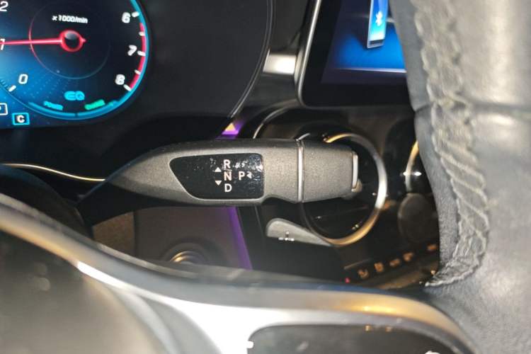 Used Mercedes-Benz C-Class 2019 C 260 L Sport Edition Gear Lever